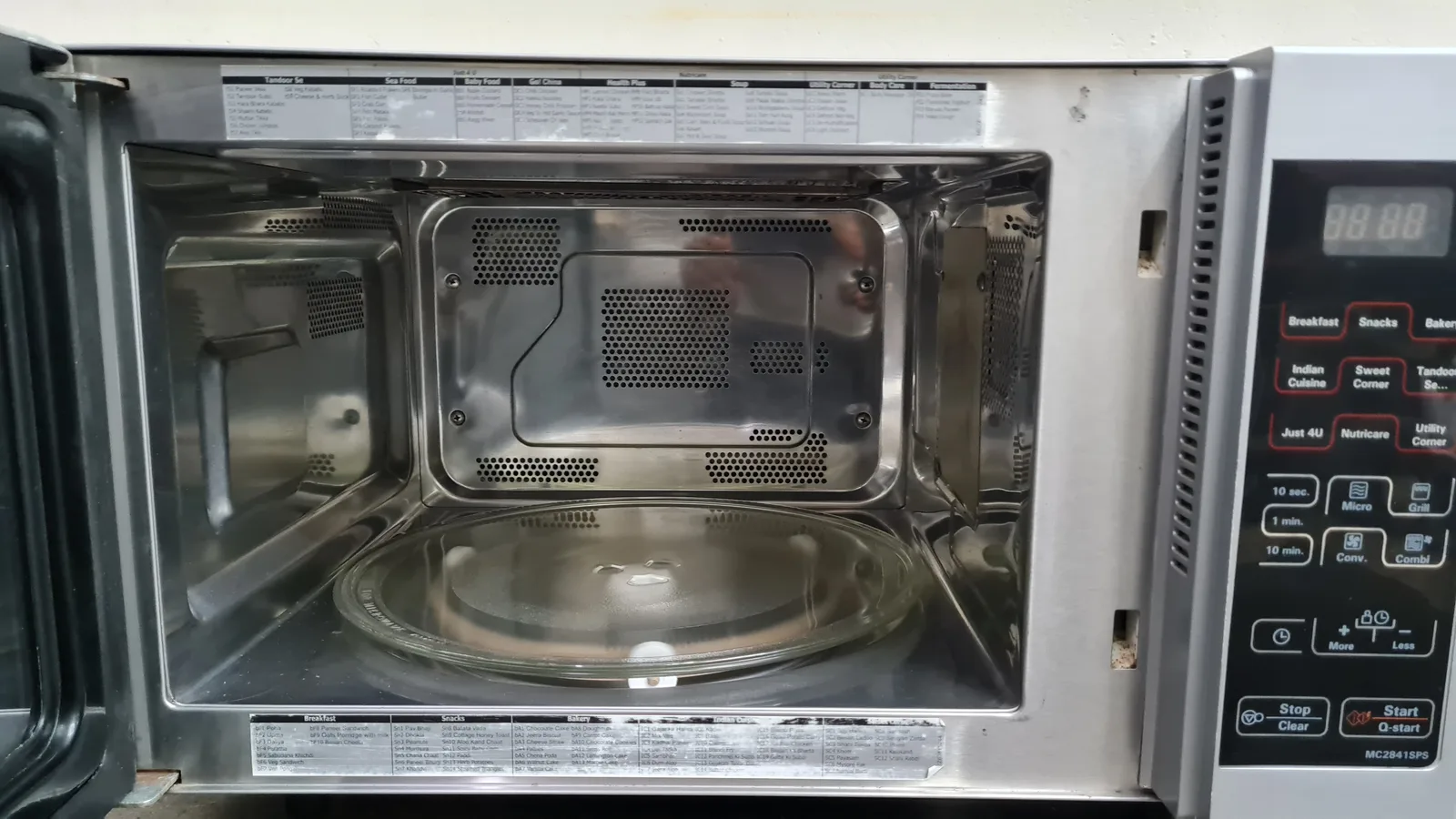 LG Microwave Oven 28 ltr, photo 2