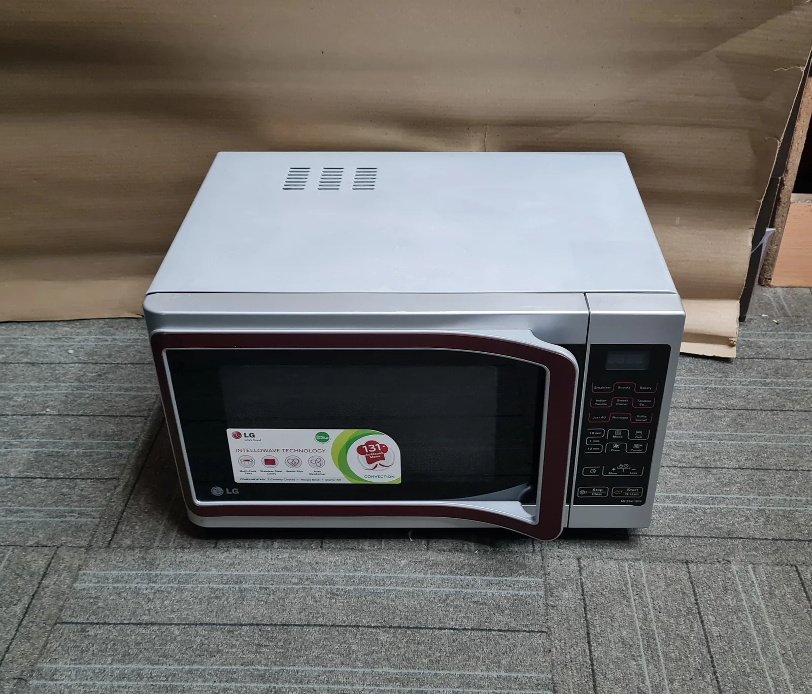 LG Microwave Oven 28 Ltr, photo 3