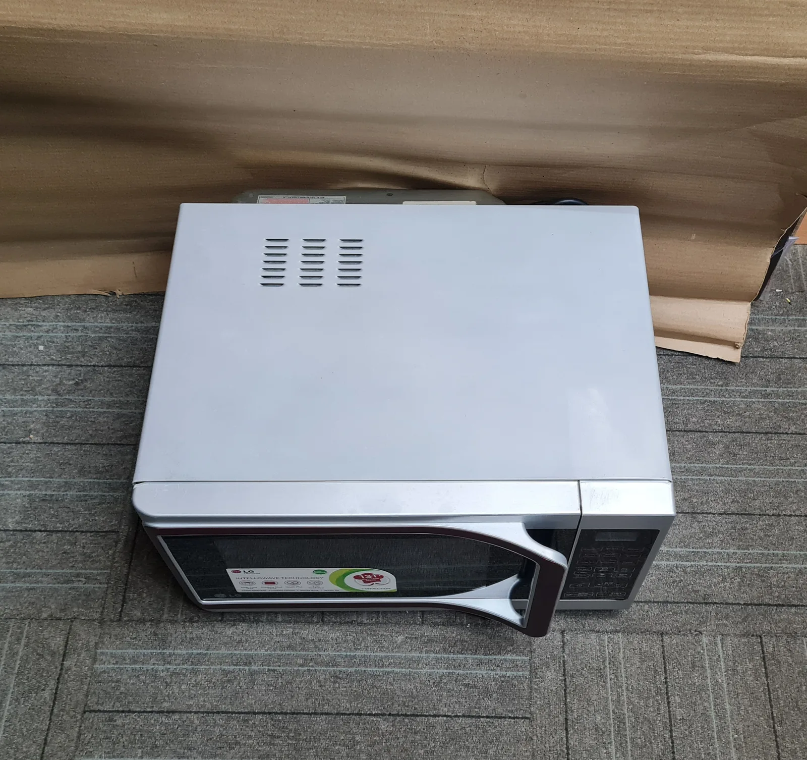 LG Microwave Oven 28 Ltr, photo 2