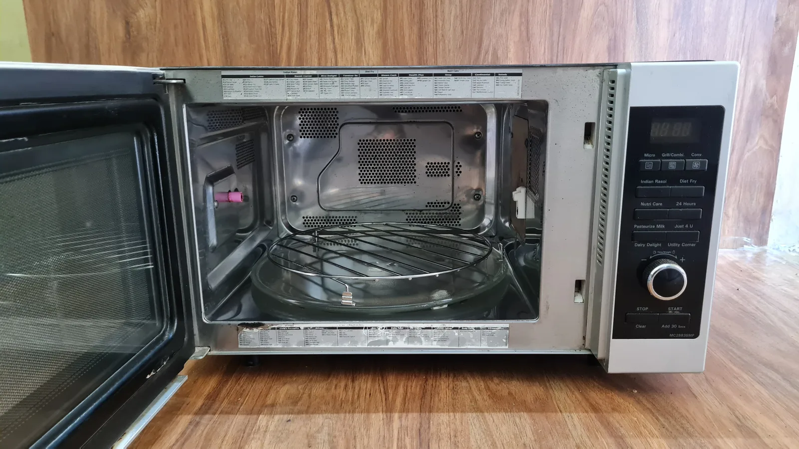 LG Microwave Oven 28 ltr, photo 7