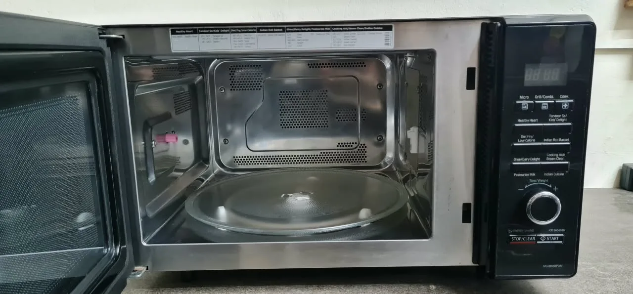 LG 28 Litre Convection Microwave Oven, photo 2