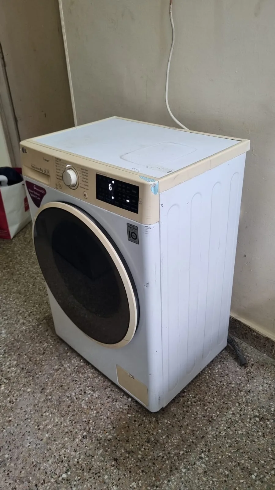 LG 6kg 5-Star Inverter Fully-Automatic Front Loading Washing Machine, photo 3