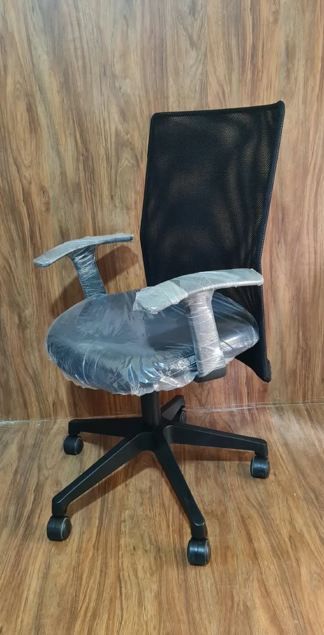 Mid-back ergonomic mesh office chair, photo 3