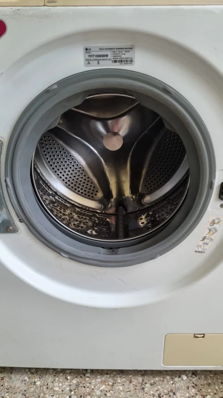LG 6kg 5-Star Inverter Fully-Automatic Front Loading Washing Machine, photo 7