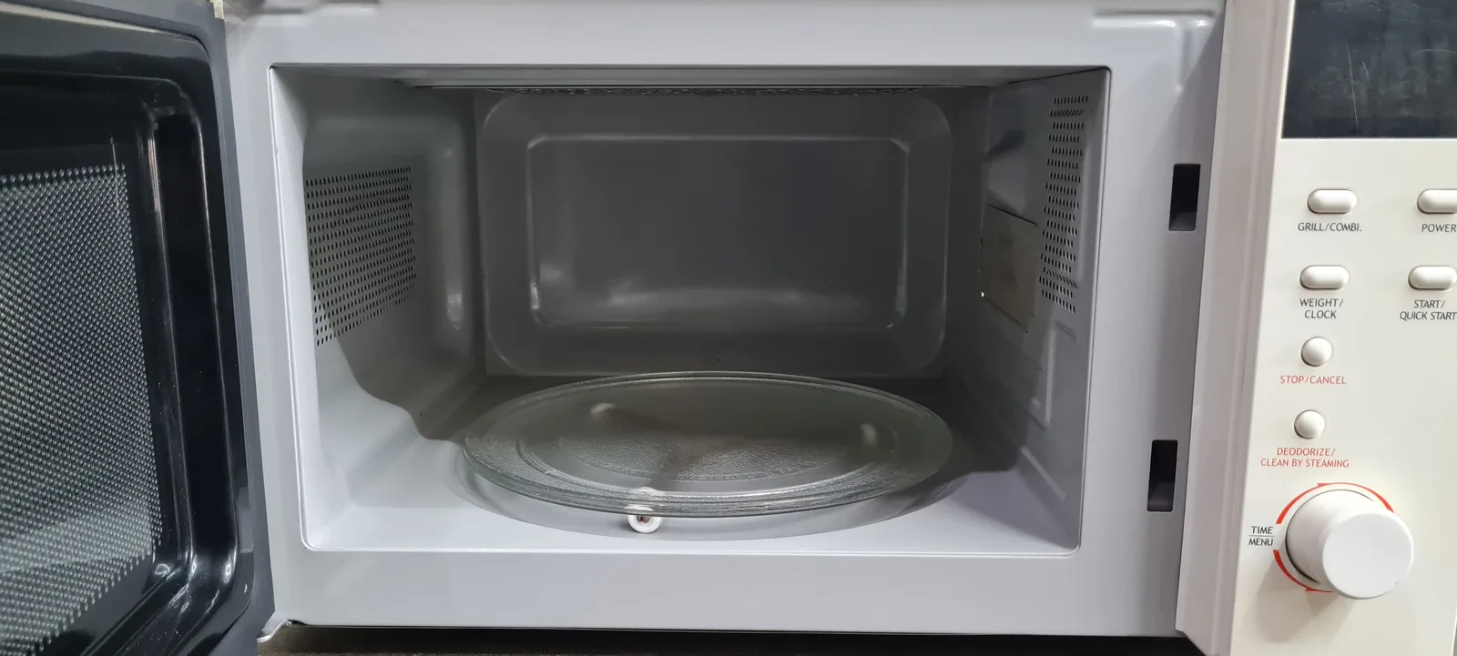 ReConnect Grill / Microwave Oven (Model: D80D20EN1L-SE) – Excellent Condition, photo 4