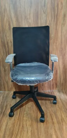 Mid-back ergonomic mesh office chair