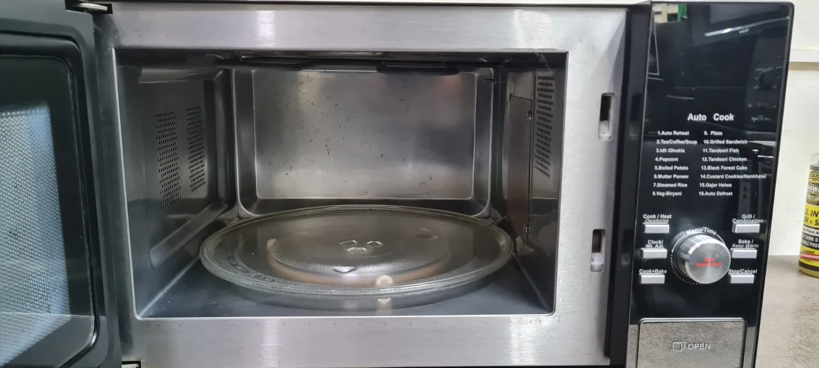 Onida 25L Convection Microwave Oven, photo 3