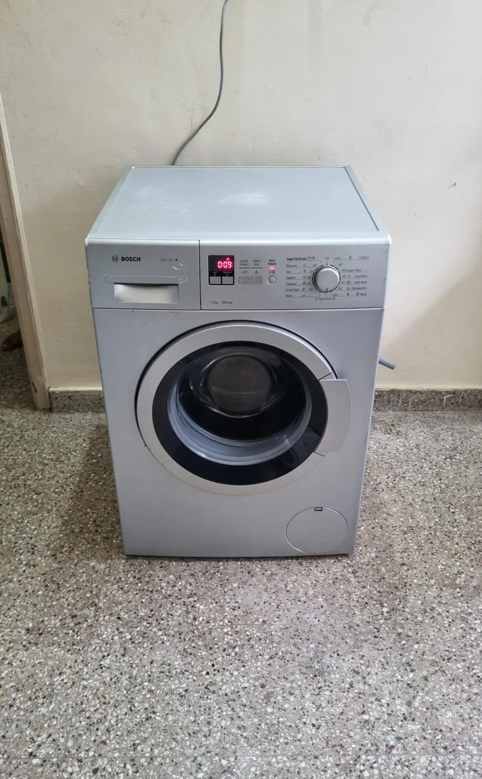 Bosch 7kg Fully-Automatic Front Loading Washing Machine, photo 3